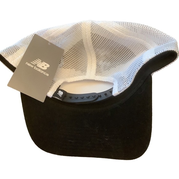 New Balance Women’s Lifestyle Trucker Hat – Black & White Mesh Sample main image 6